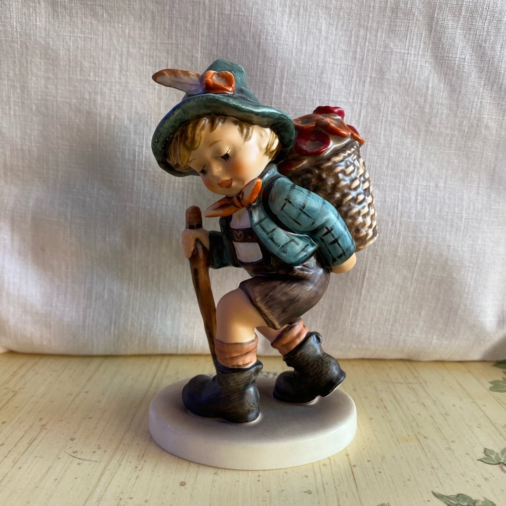 Hummel- “Flower Vendor”